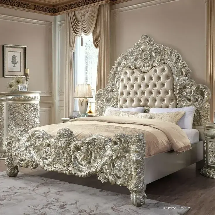 Tempat Tidur King Acme Sorina Eastern, PU Coklat Muda, Finishing Emas Antik